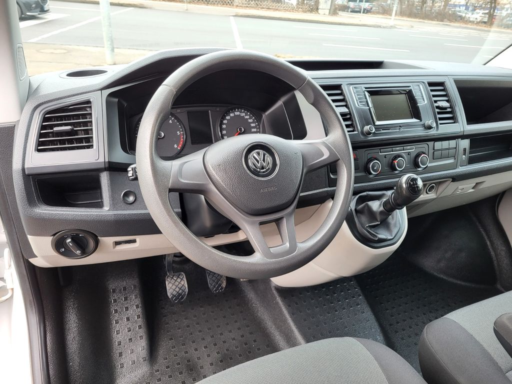 Volkswagen T6 Transporter 2016