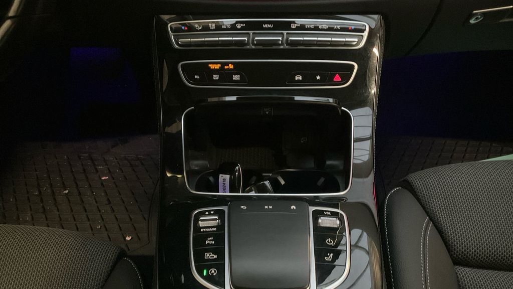 Mercedes-Benz E 220 2022