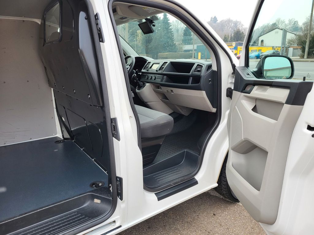 Volkswagen T6 Transporter 2016