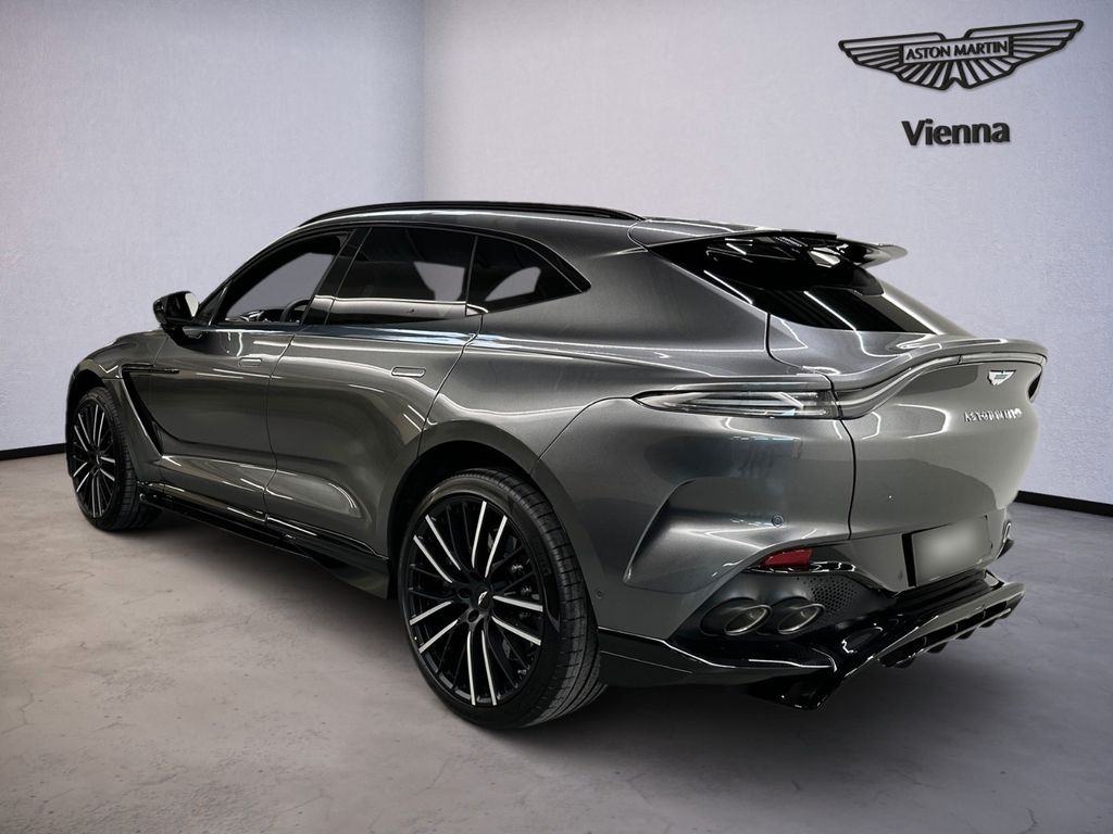 Aston Martin DBX