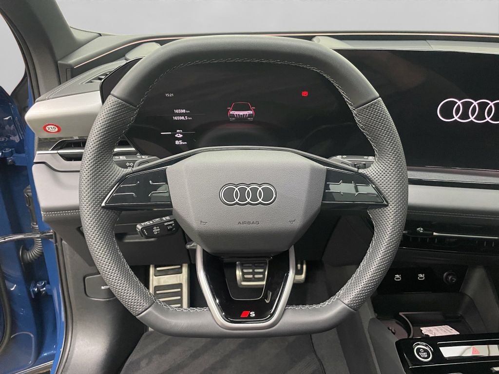 Audi Q6 e-tron 2025