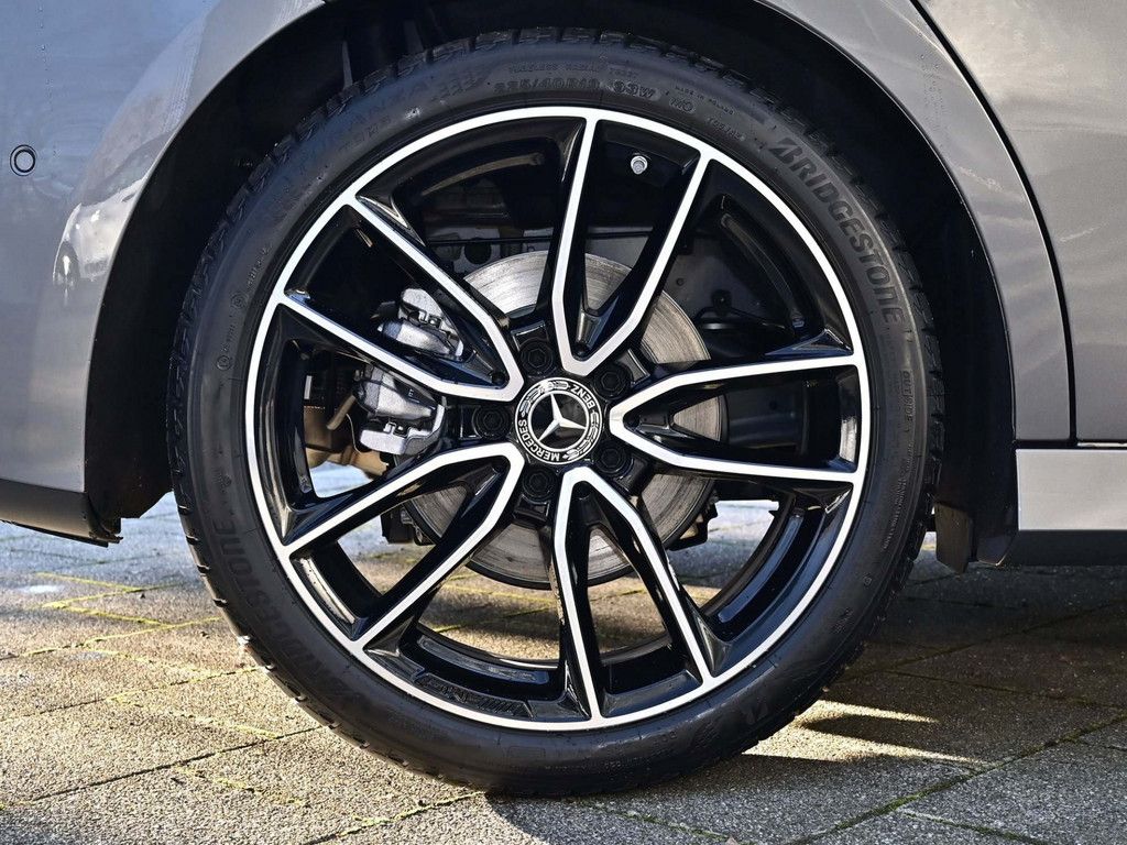 Mercedes-Benz A 200 2025