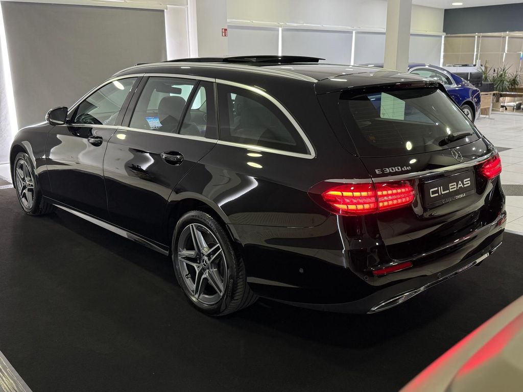 Mercedes-Benz E 300 2022