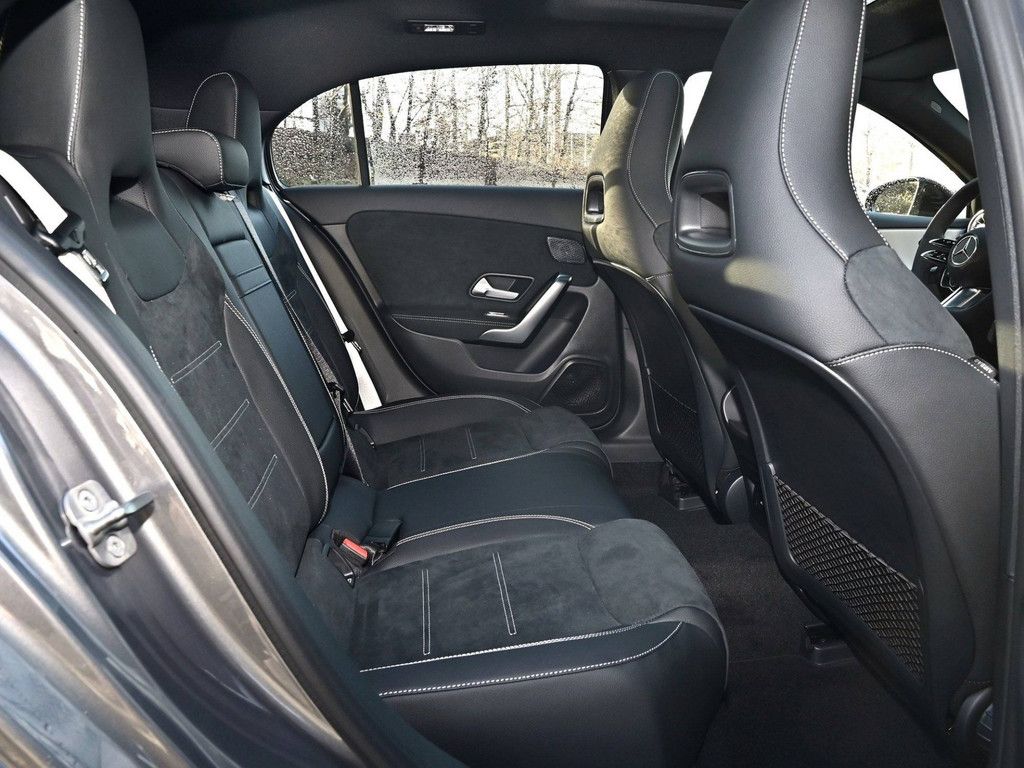 Mercedes-Benz A 200 2025
