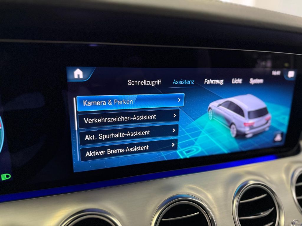 Mercedes-Benz E 300 2022