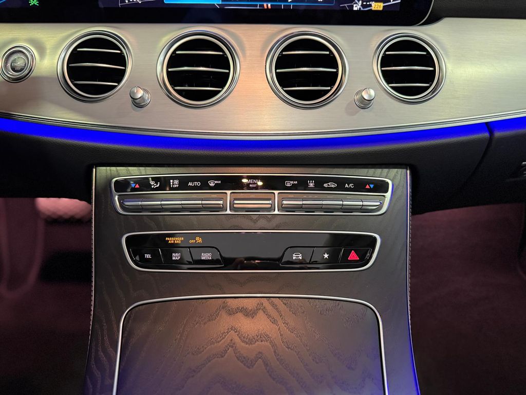 Mercedes-Benz E 300 2022