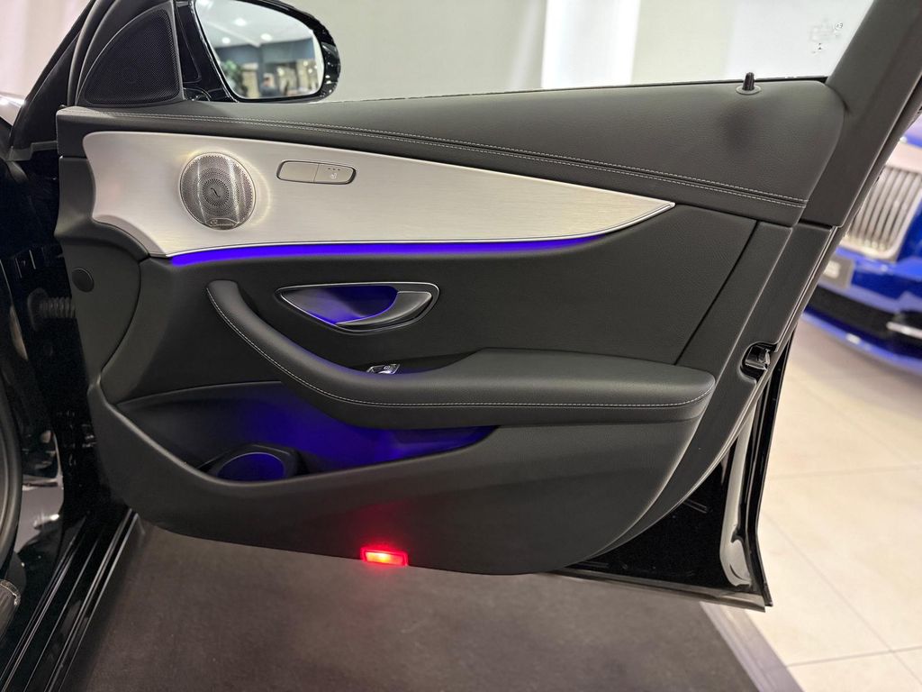 Mercedes-Benz E 300 2022