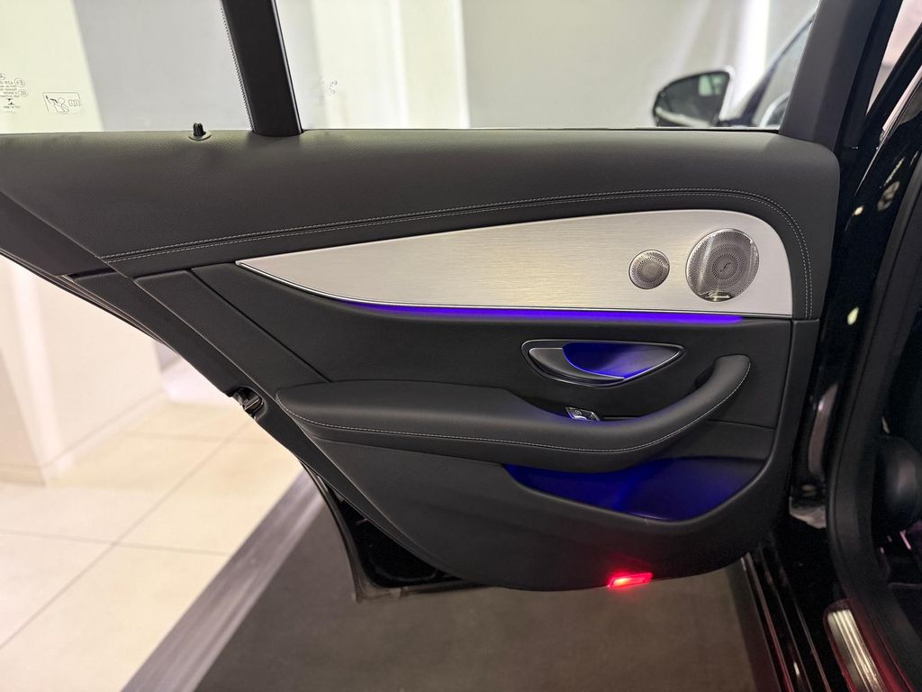 Mercedes-Benz E 300 2022