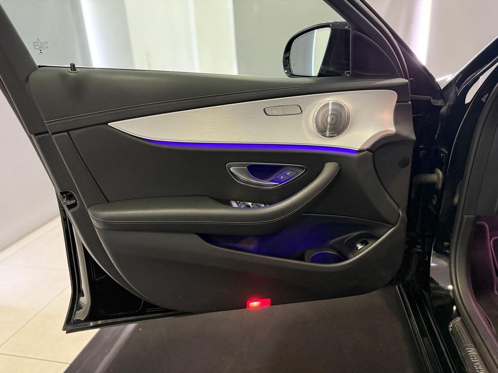 Mercedes-Benz E 300 2022