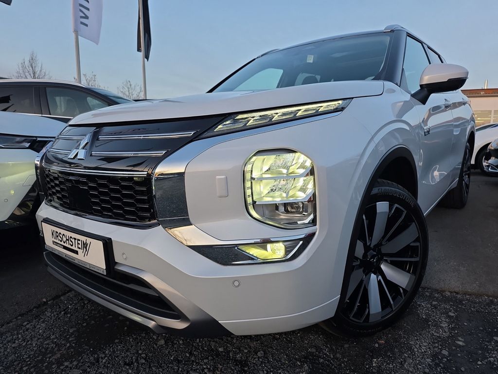 Mitsubishi Plug-in Hybrid Outlander 2025