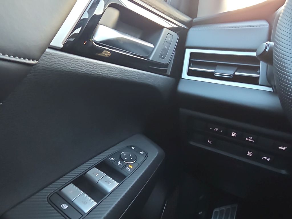 Mitsubishi Plug-in Hybrid Outlander 2025