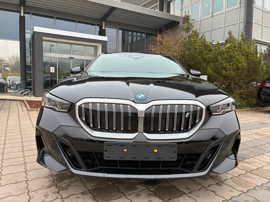 BMW i5 2024