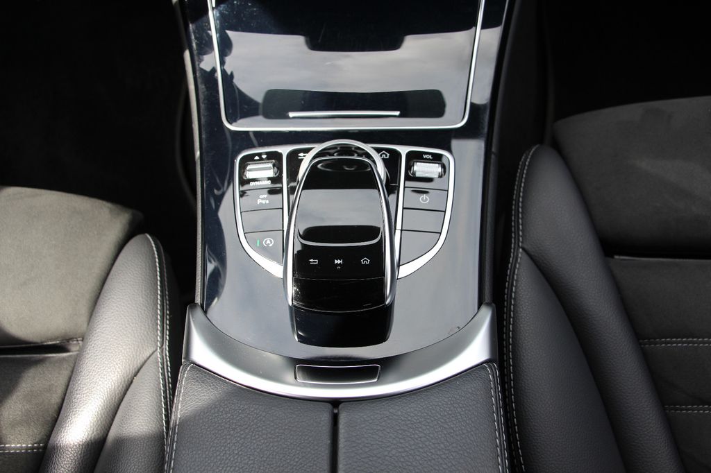 Mercedes-Benz C 200 2021