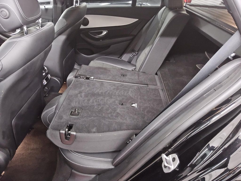 Mercedes-Benz E 220 2021