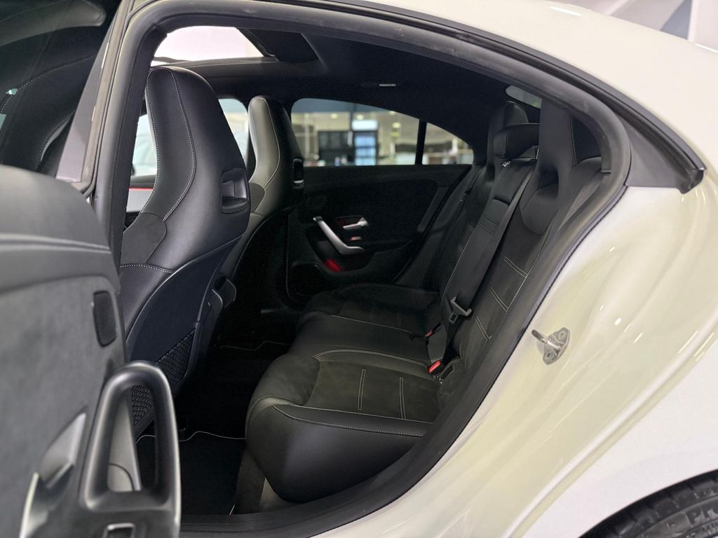 Mercedes-Benz CLA 200 2021
