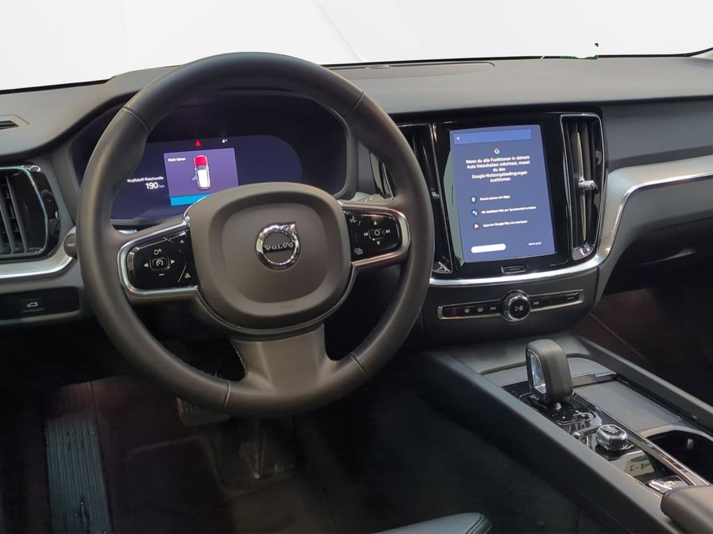 Volvo V60 Cross Country 2023