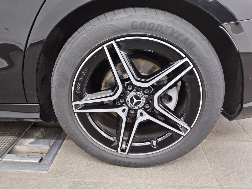 Mercedes-Benz E 220 2021