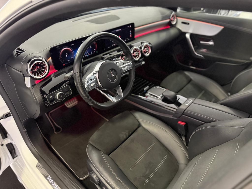 Mercedes-Benz CLA 200 2021