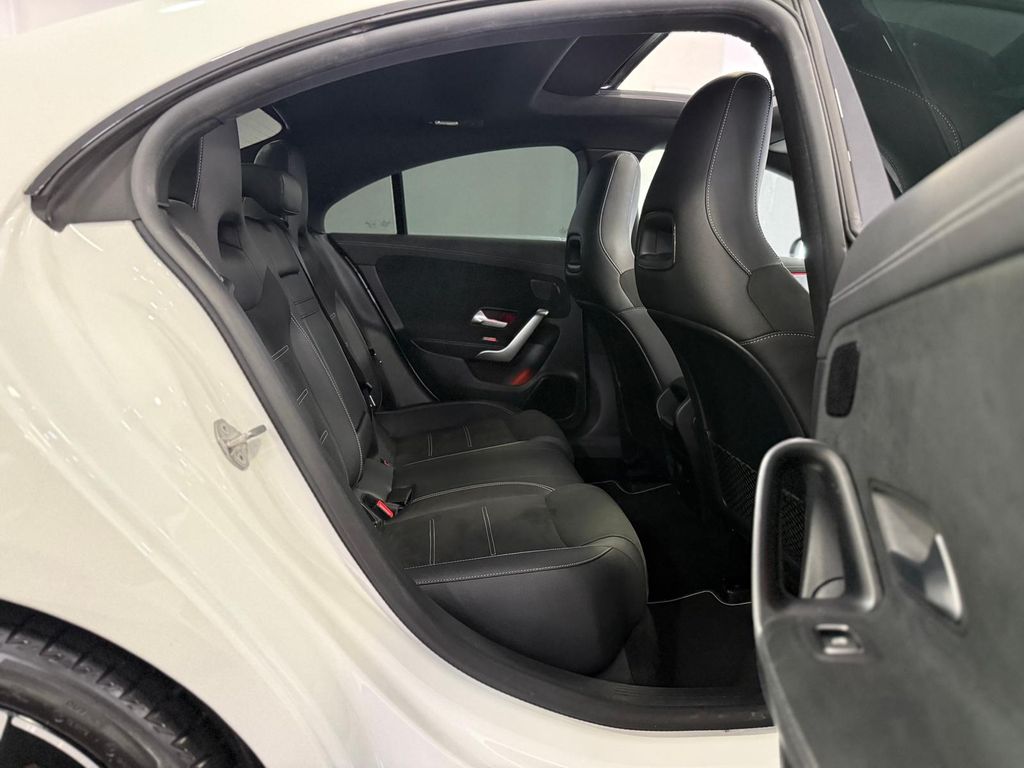 Mercedes-Benz CLA 200 2021