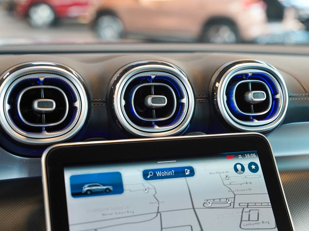 Mercedes-Benz GLC 300 2024