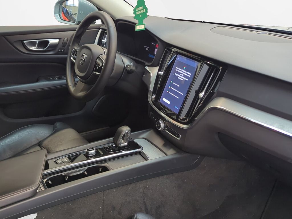 Volvo V60 Cross Country 2023