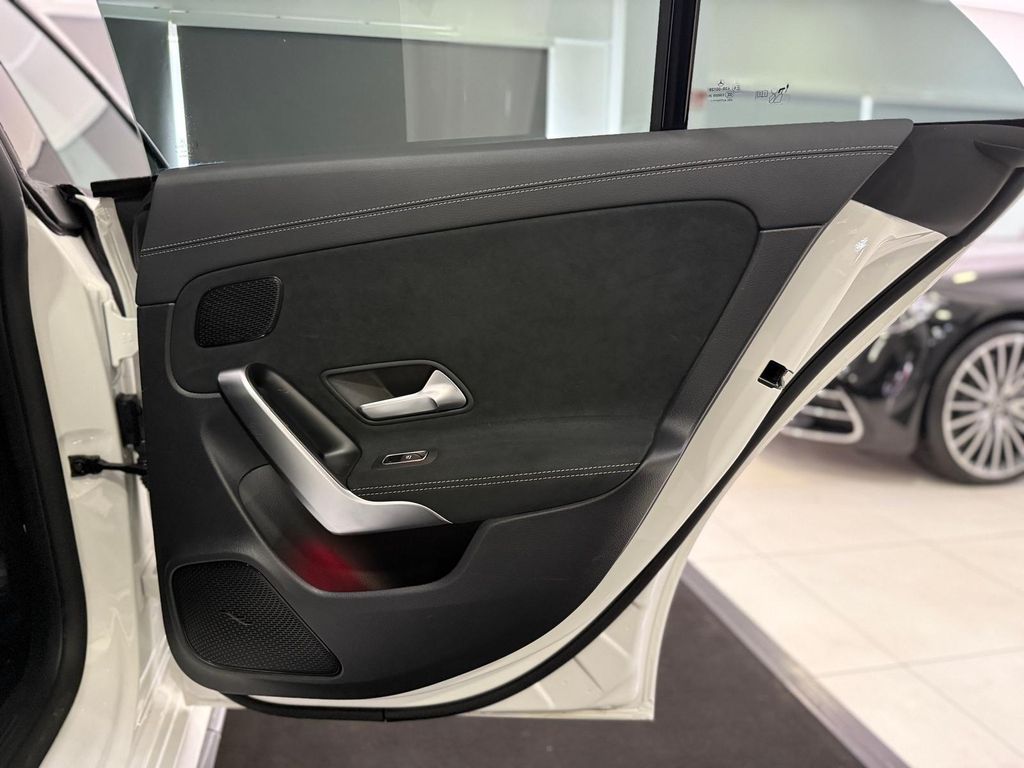 Mercedes-Benz CLA 200 2021