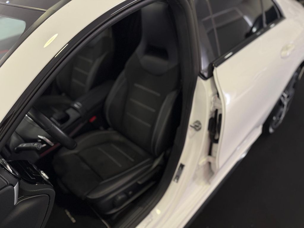 Mercedes-Benz CLA 200 2021