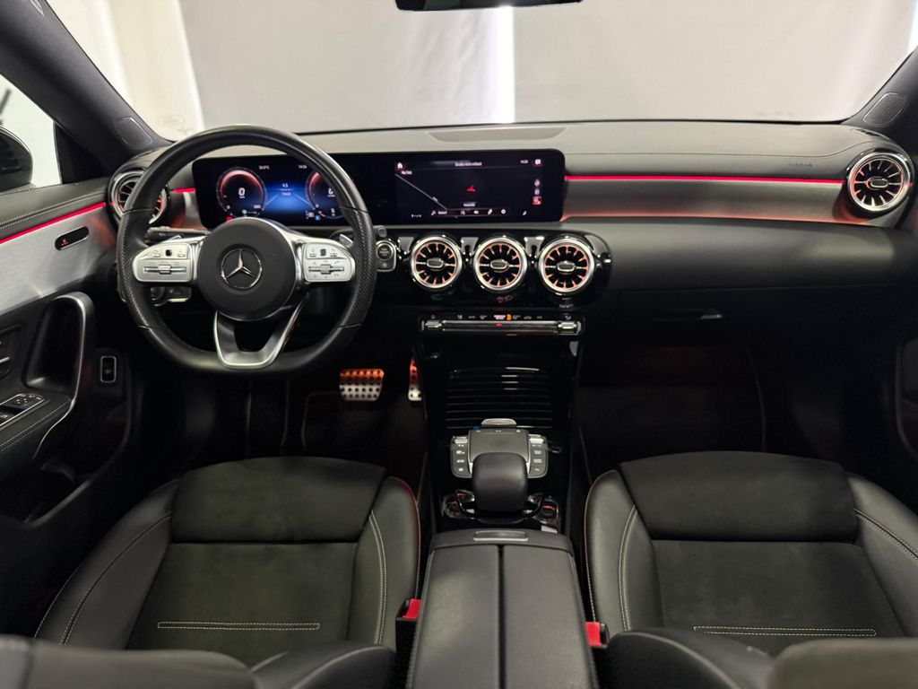 Mercedes-Benz CLA 200 2021