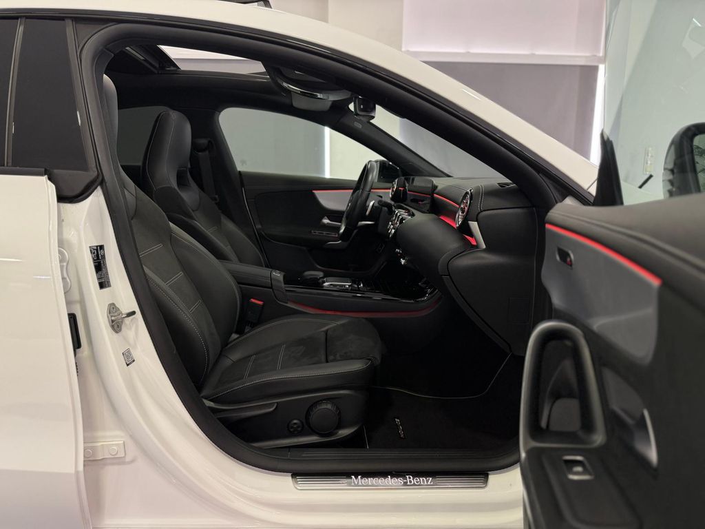 Mercedes-Benz CLA 200 2021