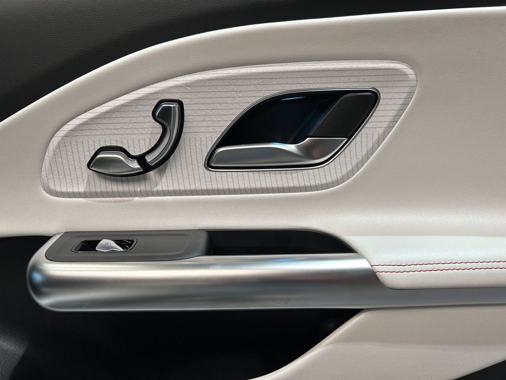 Mercedes-Benz CLA 250 2025