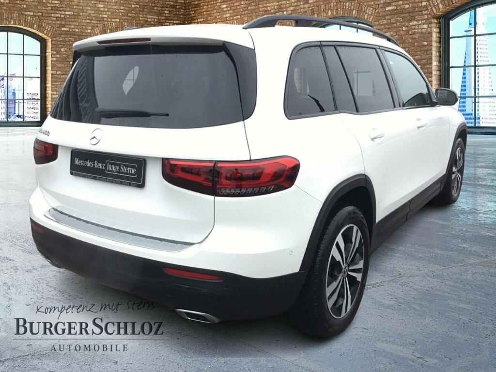 Mercedes-Benz GLB 200 2023
