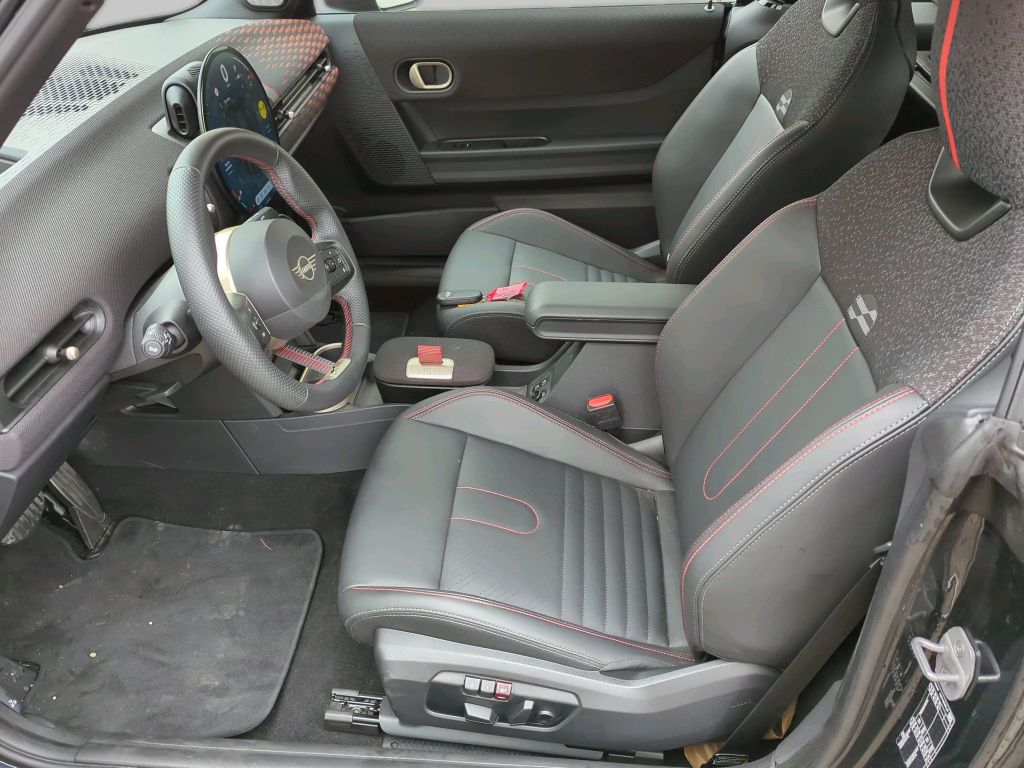 MINI John Cooper Works Cabrio 2024