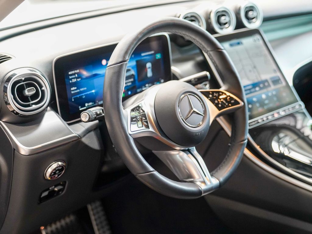 Mercedes-Benz GLC 300 2023