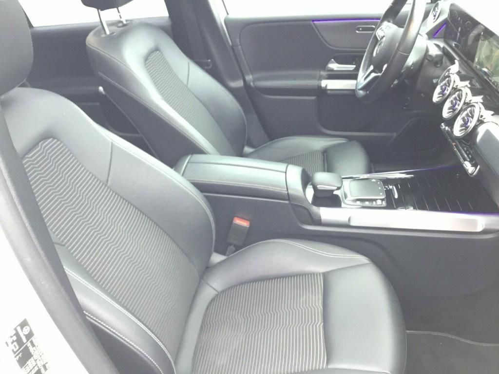 Mercedes-Benz GLB 200 2023