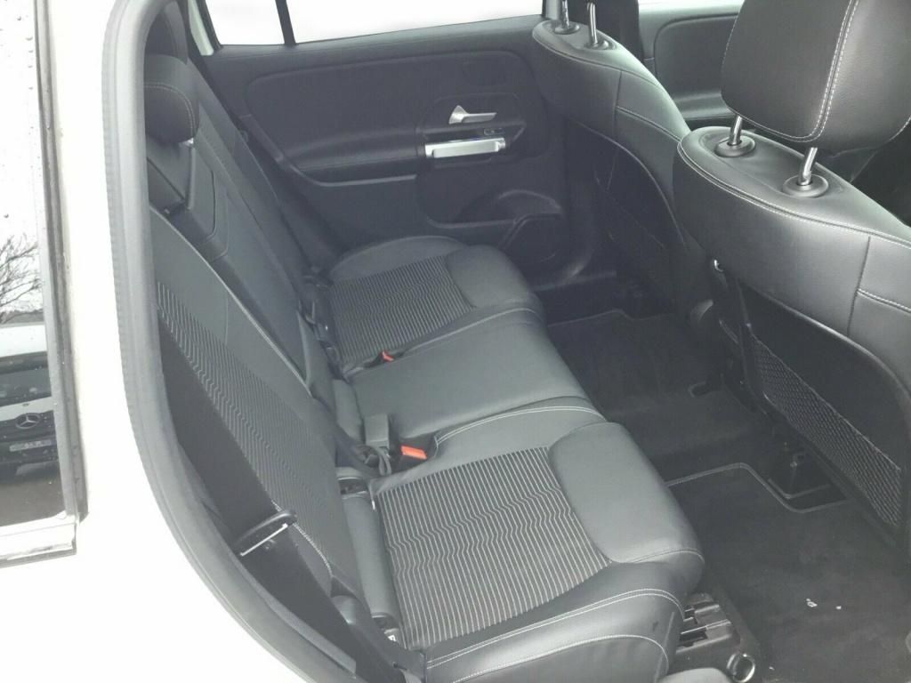 Mercedes-Benz GLB 200 2023