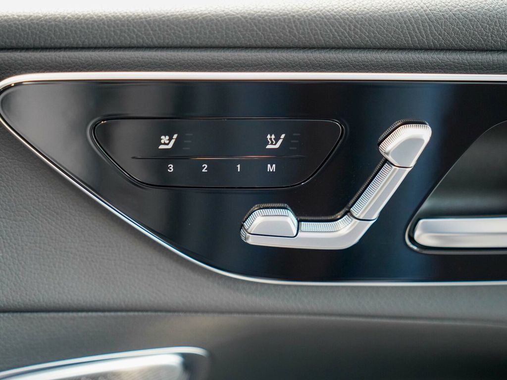 Mercedes-Benz GLC 300 2023