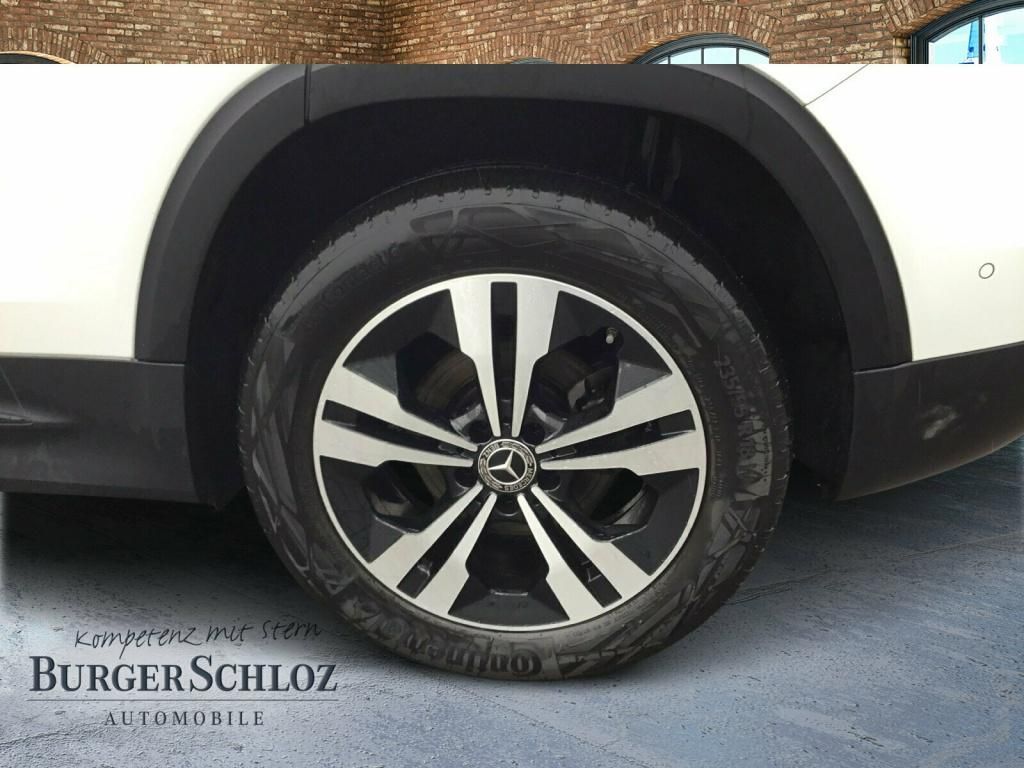 Mercedes-Benz GLB 200 2023