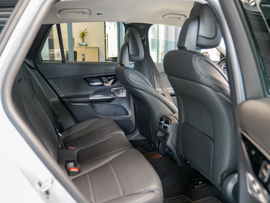 Mercedes-Benz GLC 300 2023