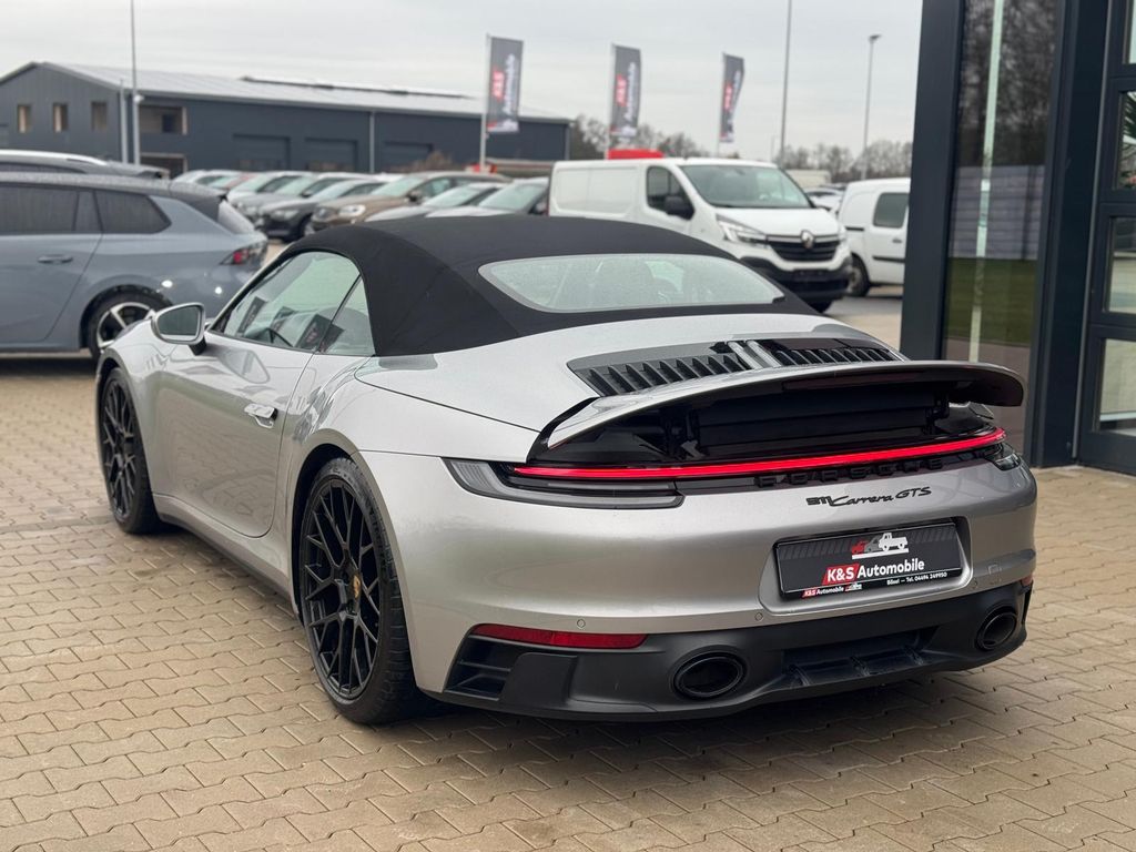 Porsche 911 2023