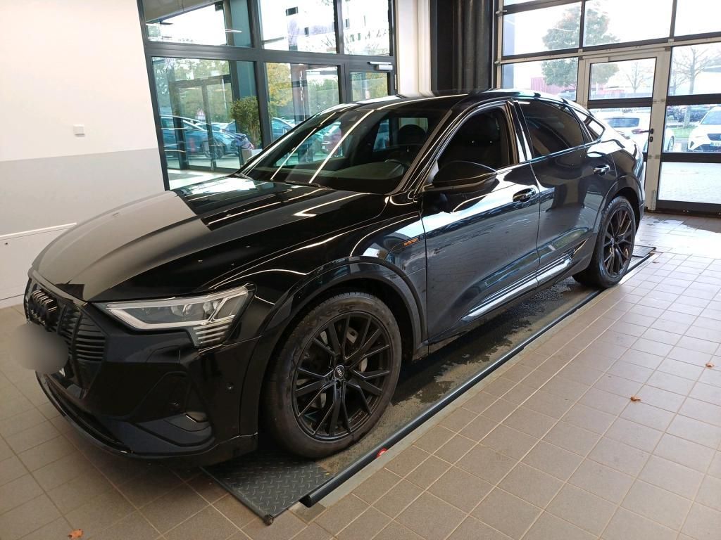 Audi e-tron 2022