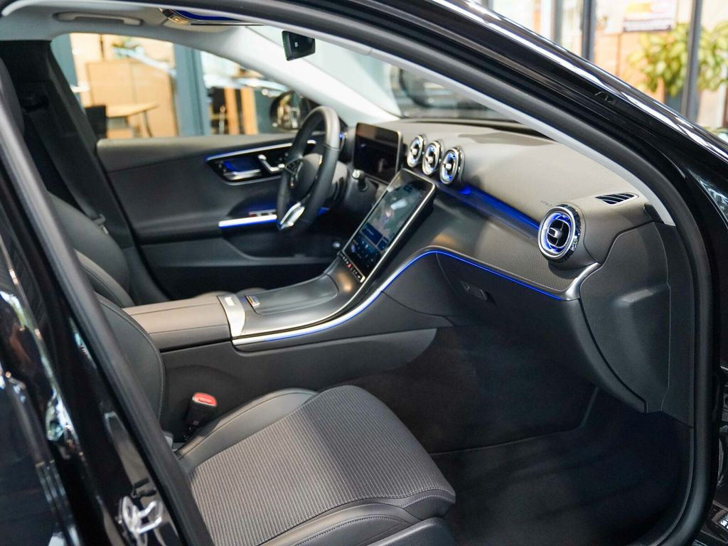 Mercedes-Benz C 300 2024
