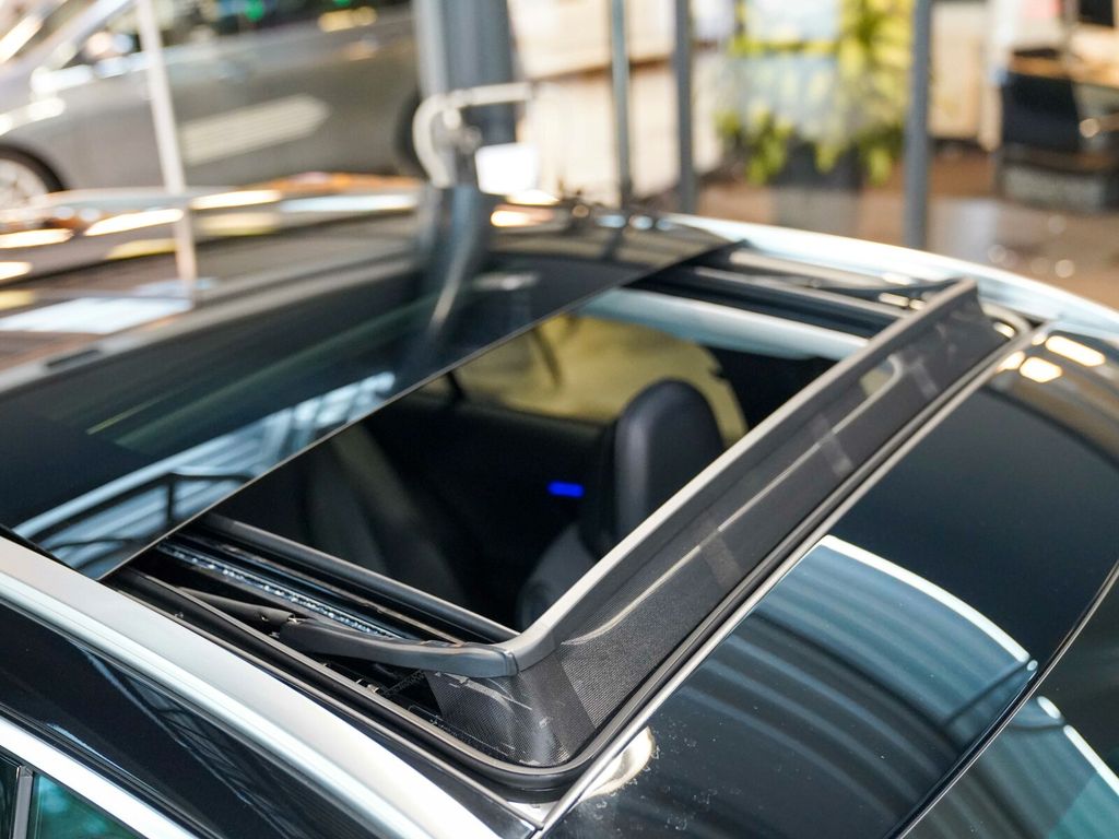 Mercedes-Benz C 300 2024