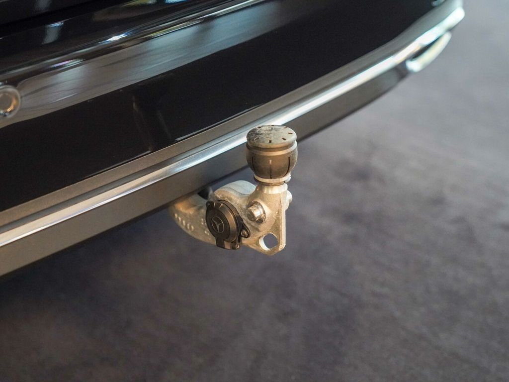 Mercedes-Benz C 300 2024