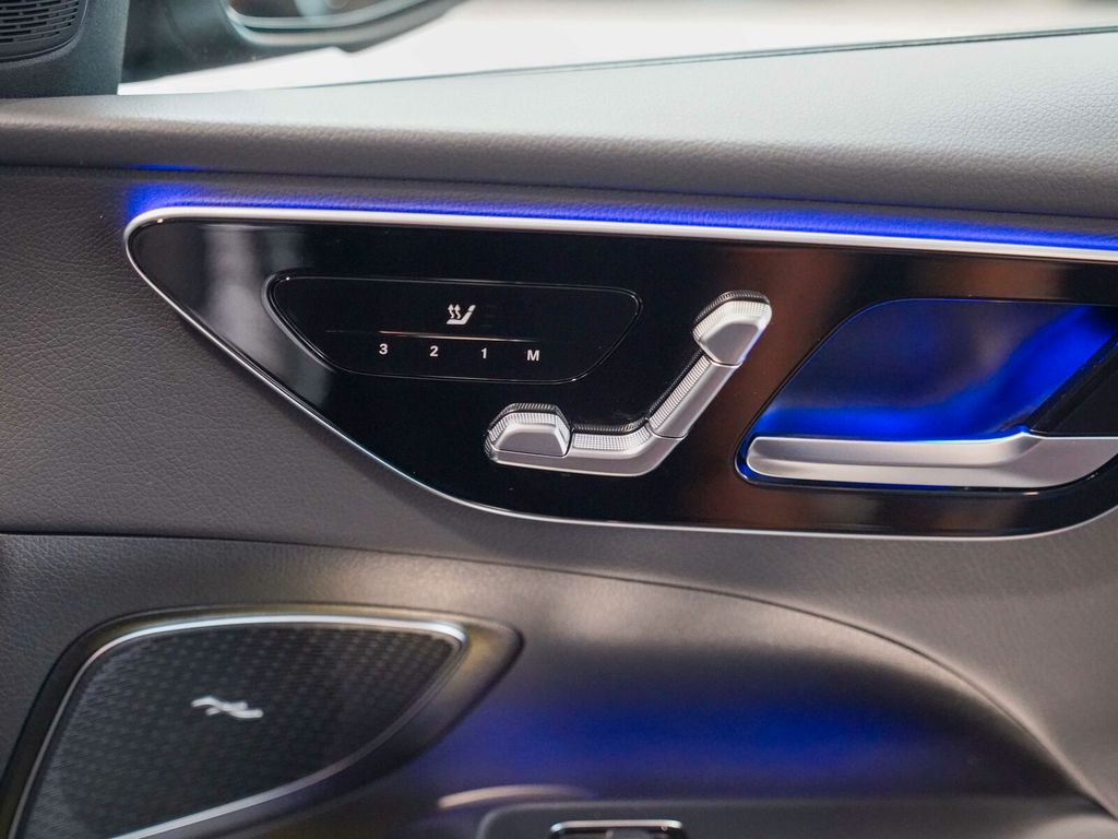 Mercedes-Benz C 300 2024