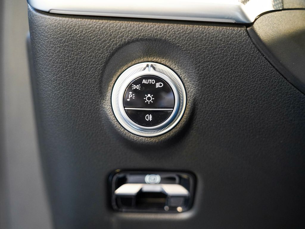 Mercedes-Benz C 300 2024