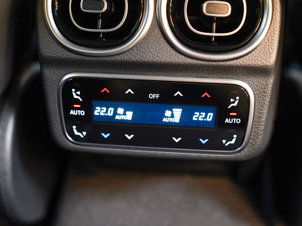 Mercedes-Benz C 300 2024