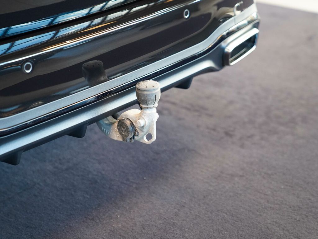 Mercedes-Benz C 300 2024