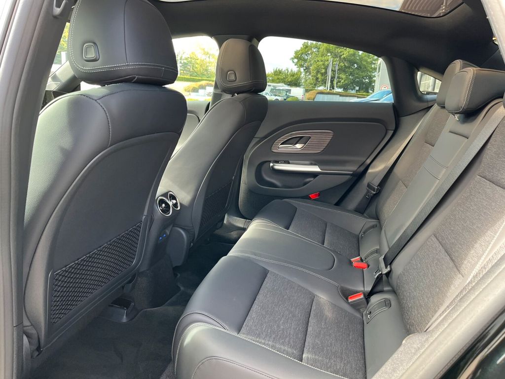 Mercedes-Benz CLA 250 2025