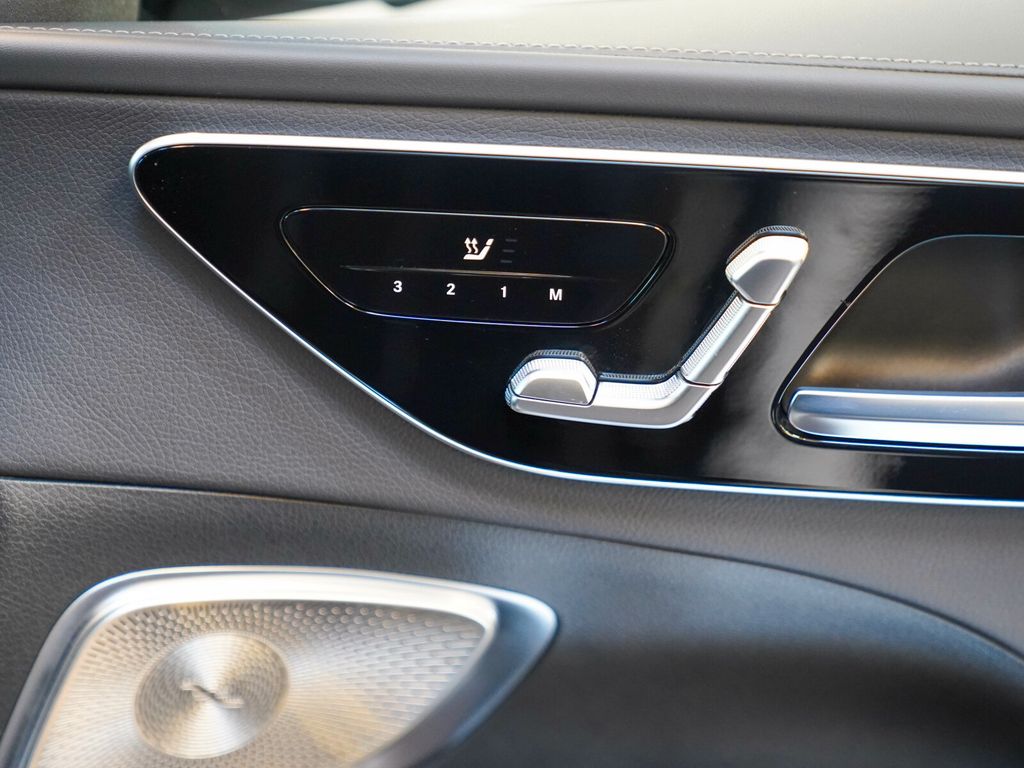 Mercedes-Benz C 300 2024