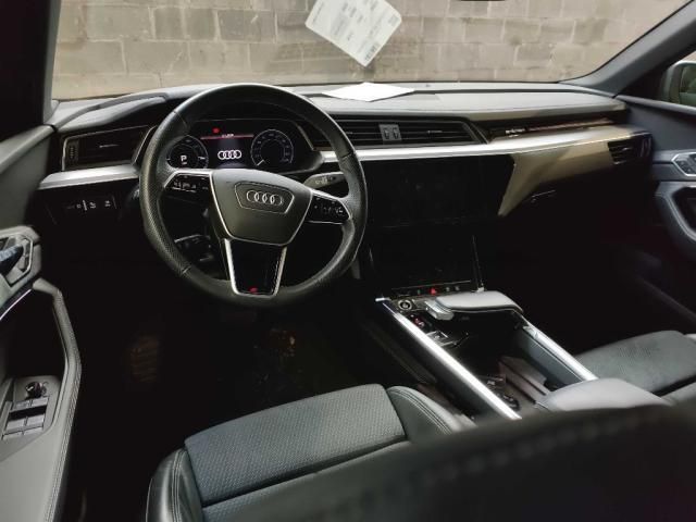 Audi e-tron 2022